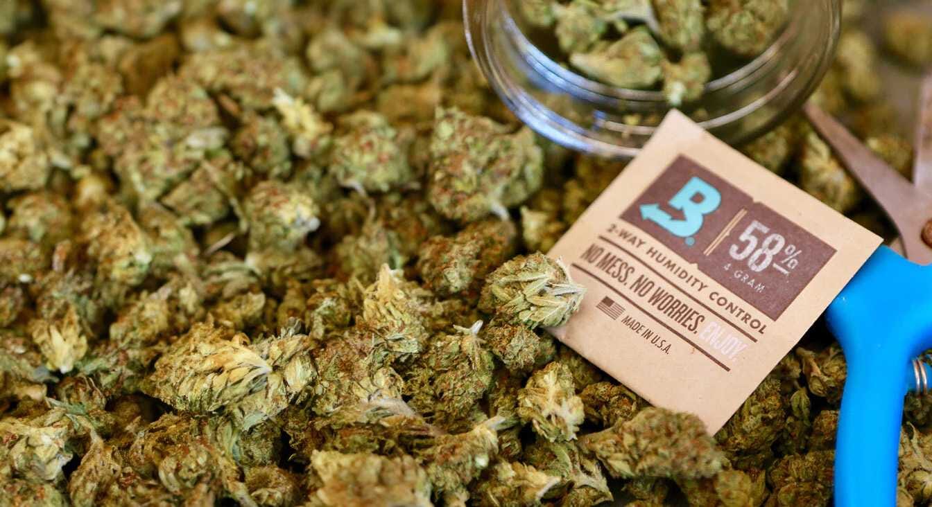 Boveda humidifier pack and CBD flower